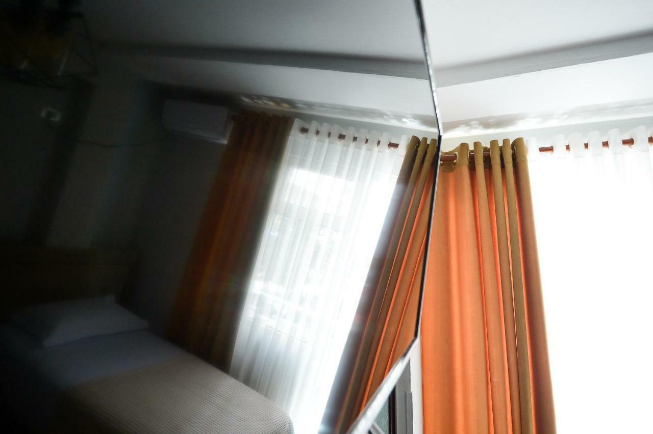 Hotel Niku Tirana Esterno foto